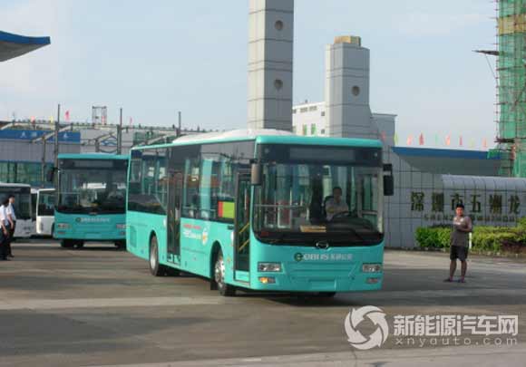 五洲龙FDG6111HEVG混合动力客车