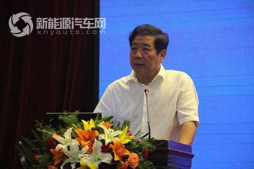 中国汽车工程学会常务副理事长兼秘书长付于武