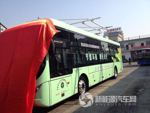 金华市首辆纯电动新型动力电池城市客车
