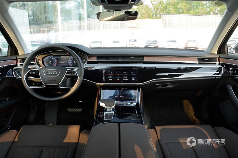 奥迪A8L 2018款 55 TFSI quattro 豪华型