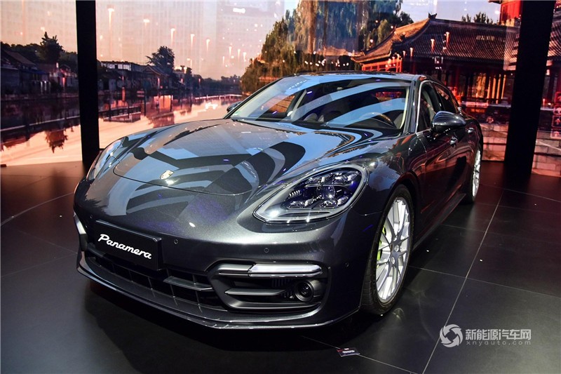 Panamera 4 E-Hybrid 2017款 行政加长版 2.9T