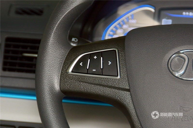 北汽新能源 EV系列 2015款 EV200 轻快版