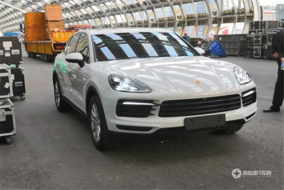 保时捷Cayenne E-Hybrid正式上市 售94.8万元