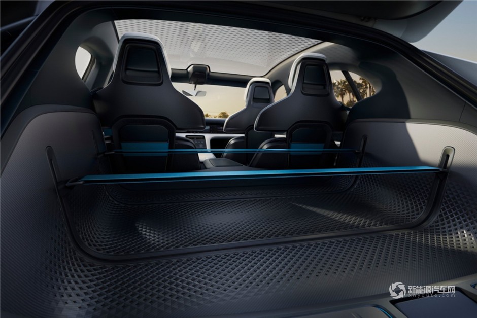 保时捷纯电动跨界车—2019款Mission E