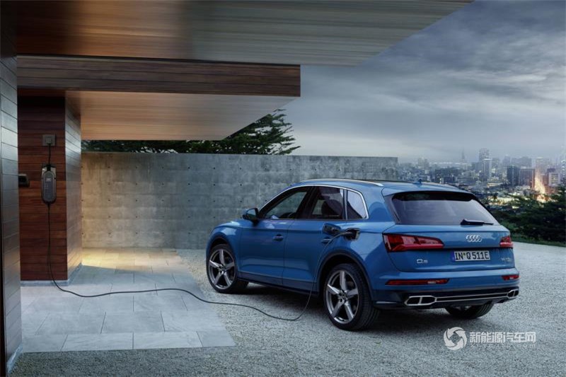 奥迪Q5 2019款 55 TFSI e quattro