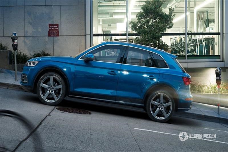 奥迪Q5 2019款 55 TFSI e quattro