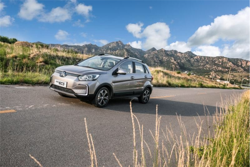 “新实力长续航纯电SUV”——北汽新能源EC5