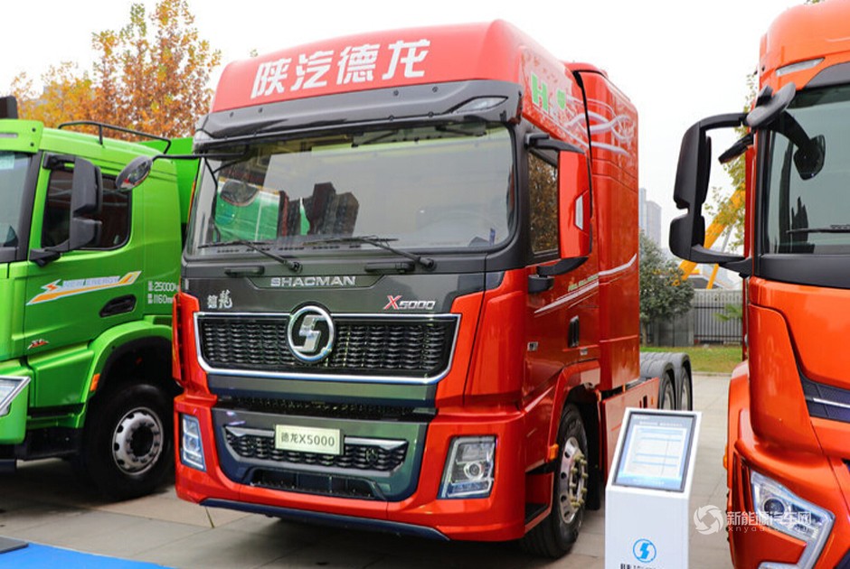 陕汽德龙X5000 轻量化版 6X4 排半燃料电池牵引车