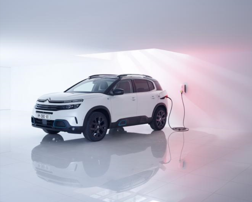 布鲁塞尔亮相 雪铁龙发布C5 AIRCROSS插混版