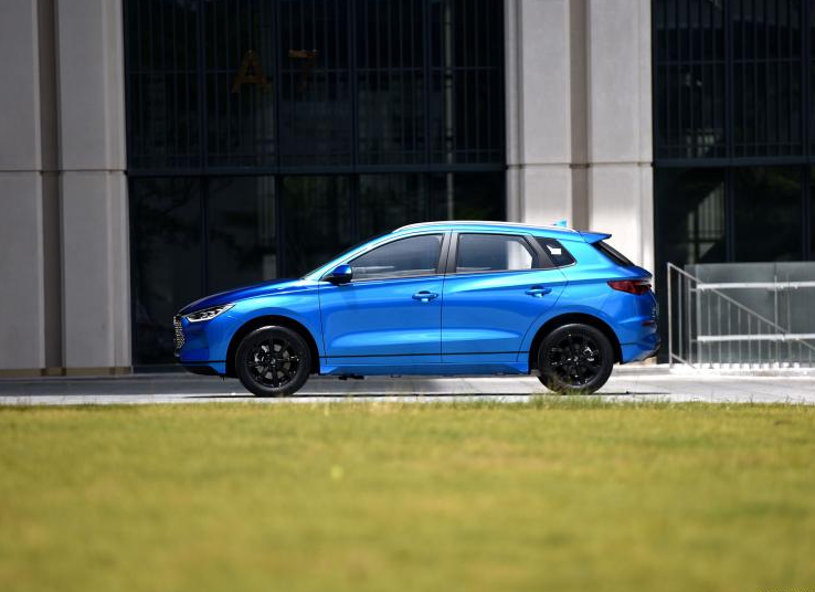 比亚迪e2推出升级版车型 8月25日上市