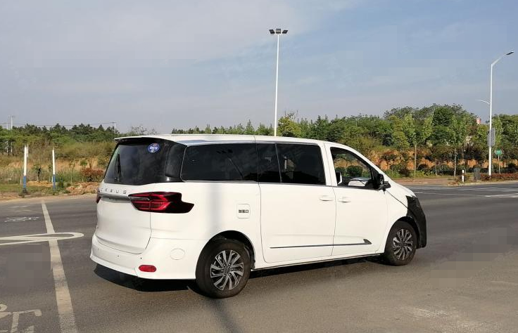将搭载氢燃料电池 大通MAXUS EUNIQ 7于13日亮相