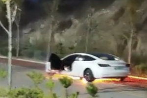 网传特斯拉Model 3发生起火自燃事件 疑似动力电池起火