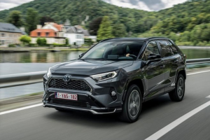 丰田RAV4荣放双擎E+曝光 2020广州车亮相
