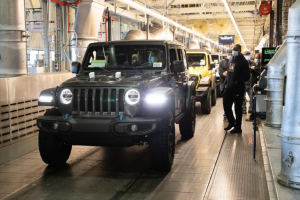 Jeep牧马人4xe正式下线 2021年初上市销售