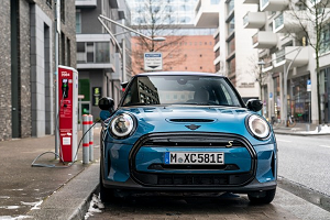 MINI COOPER SE特别版3月发售