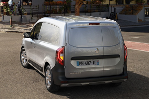 全新雷诺Kangoo ZE电动版官图发布 无B柱更便利