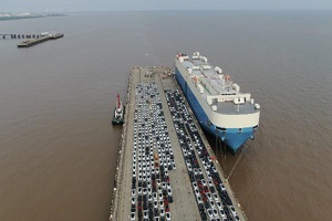 上海超级工厂生产制造的4410台Model 3整船出口欧洲