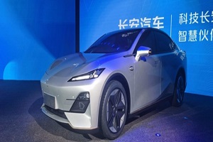 或2022年上市 长安C385路试谍照曝光
