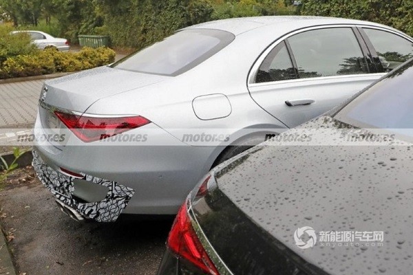 梅赛德斯-AMG S 63 e