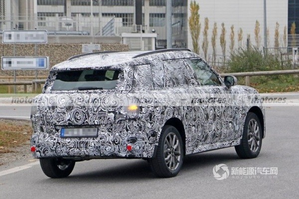 MINI COUNTRYMAN