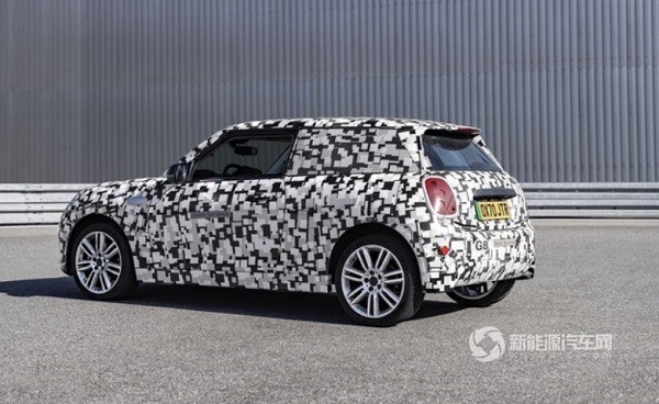 MINI COOPER SE