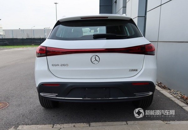 奔驰EQA 260
