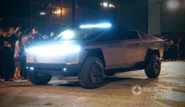 特斯拉Cybertruck