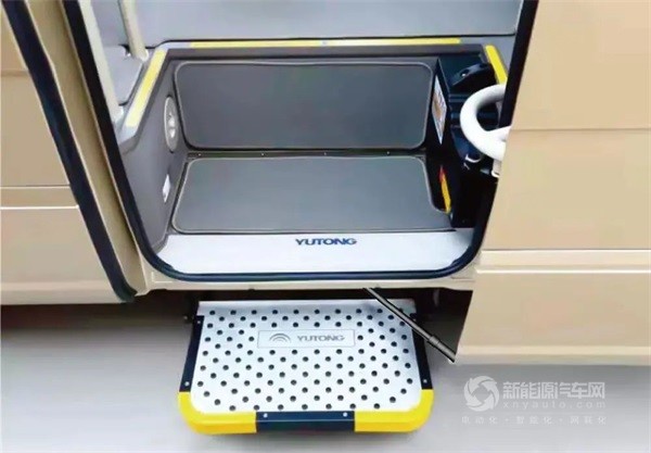 宇通T7E