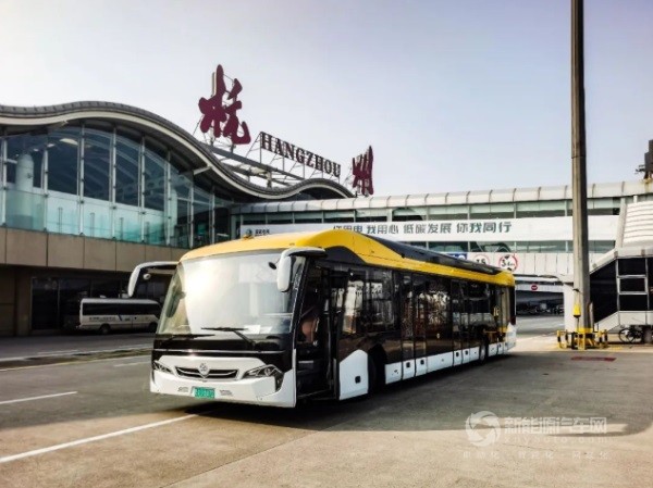 机场摆渡车