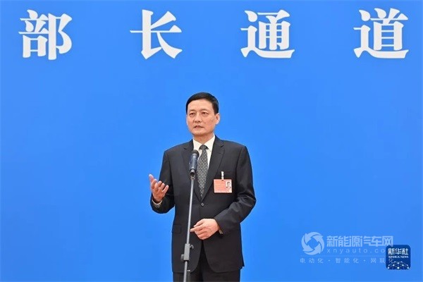 两会部长通道|肖亚庆谈5G、经济平稳运行等热点问题