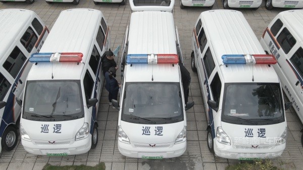五菱荣光EV