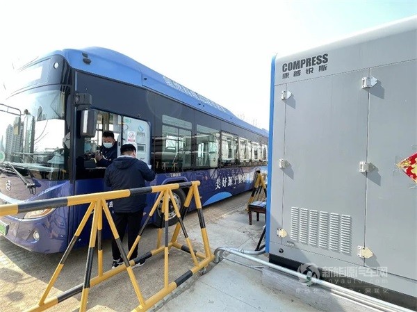 液驱氢气压缩机
