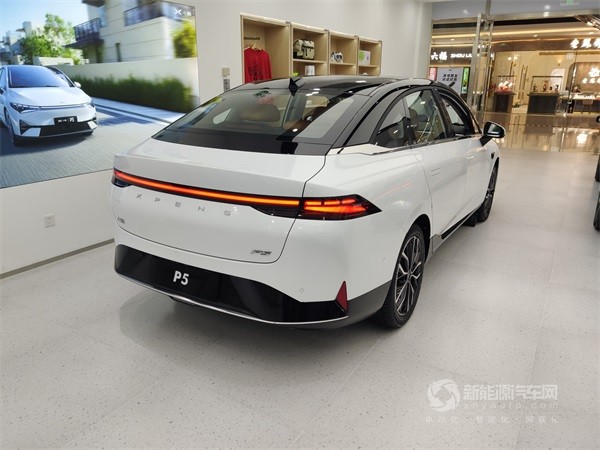 小鹏P5