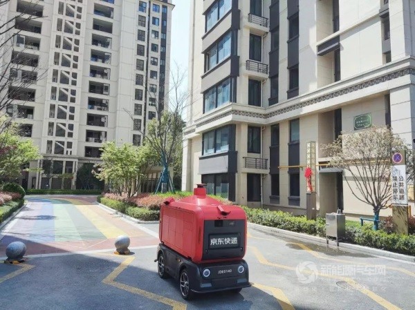 无人配送车