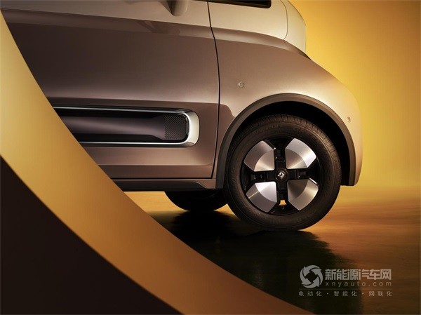 2023 款 KiWi EV