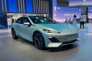 提供纯电、增程及氢电版本 长安深蓝SL03实车亮相2022重庆车展