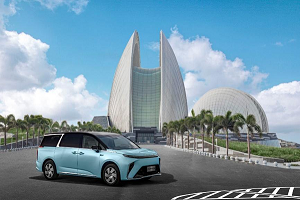 全尺寸豪华智能纯电MPV上汽大通MAXUS MIFA 9上市