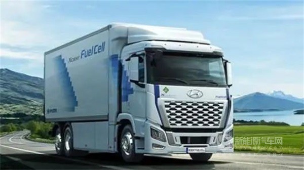 现代氢燃料电池重型卡车