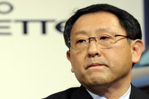 丰田首席执行官丰田章男：基础设施缺乏阻碍丰田全面投入电动车领域