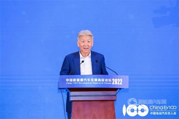 东软董事长刘积仁