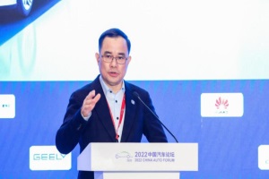 长安汽车董事长朱华荣：向世界一流汽车品牌迈进