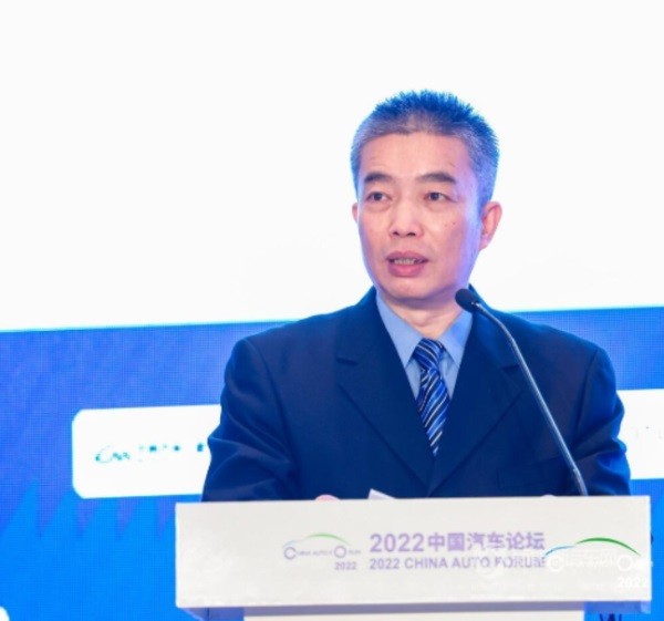 中国机械工业联合会执行副会长罗俊杰