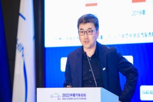 汽车联席CEO刘涛：打造智电高端汽车品牌的思考与实践
