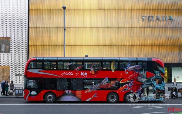 格力钛新能源脸谱双层巴士