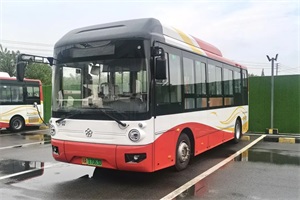 推进城乡一体化发展 格力钛微公交现身四川邛崃
