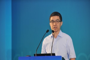 百人会副理事长欧阳明高解读插混和增程路线