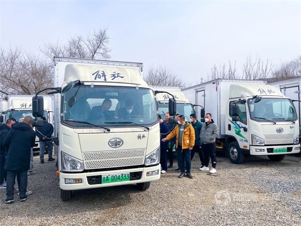 一汽解放J6F纯电物流车