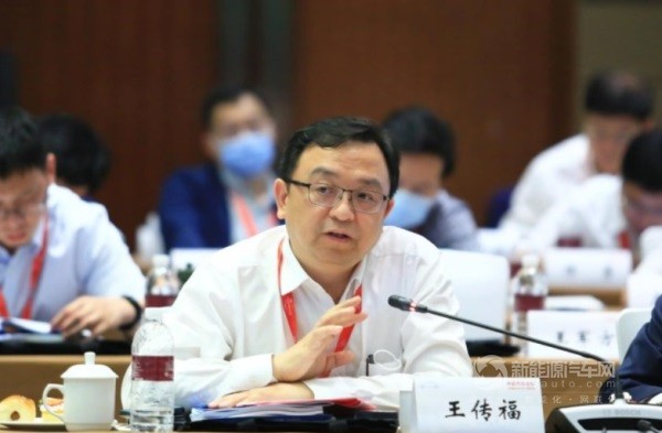 比亚迪董事长王传福