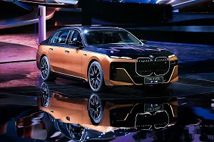 宝马史上最强电动车：创新纯电动BMW i7 M70L全球首发