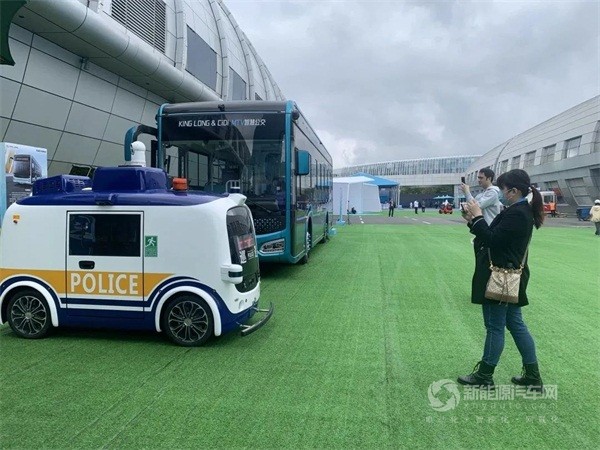 金龙新能源客车